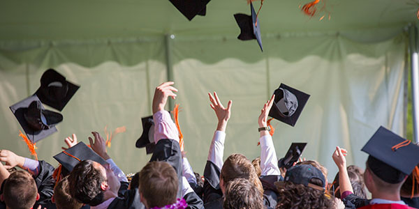 Beeld van studenten die hun 